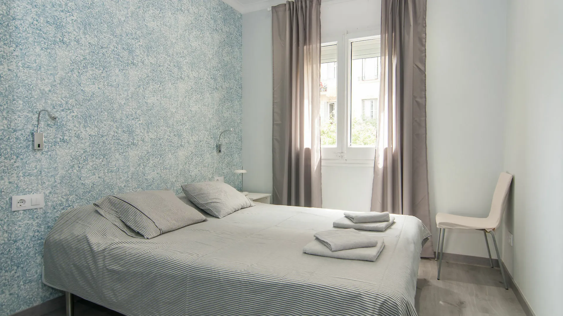 Go Bcn Apartments Rossello Barcelona