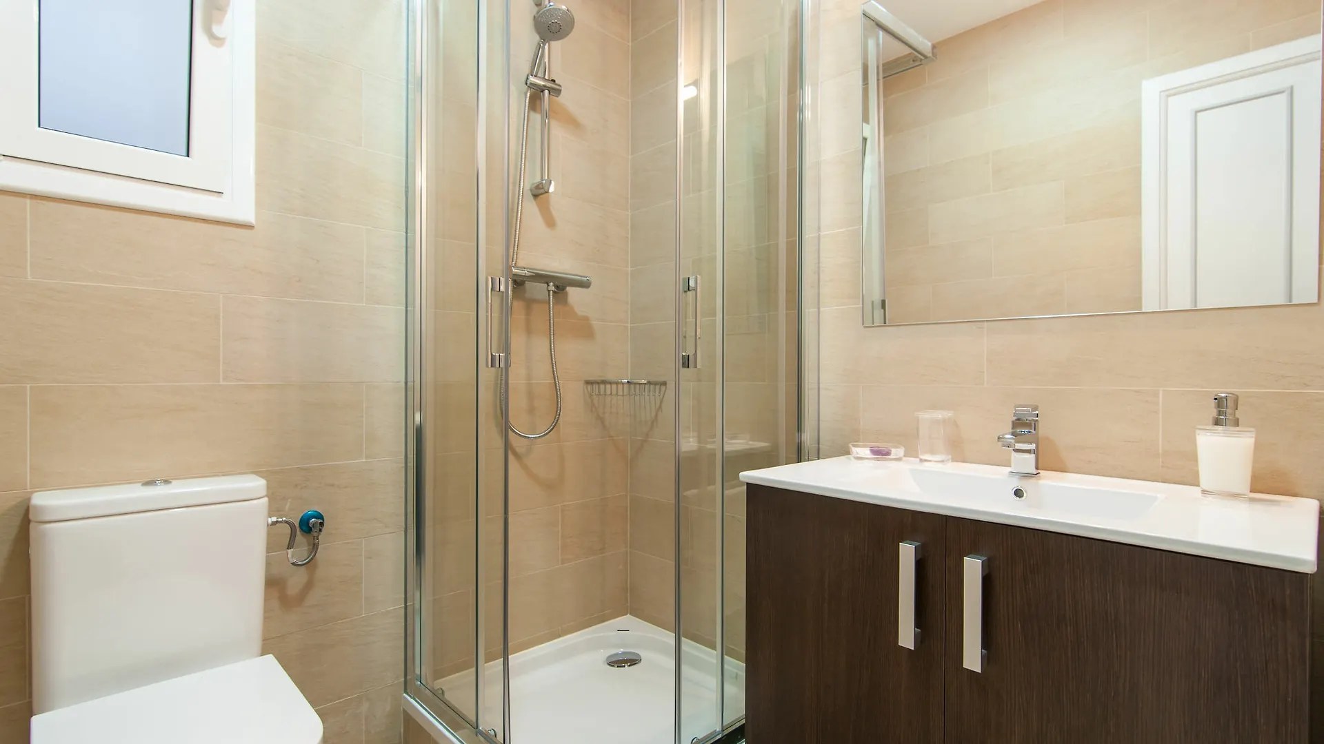 Go Bcn Apartments Rossello Barcelona