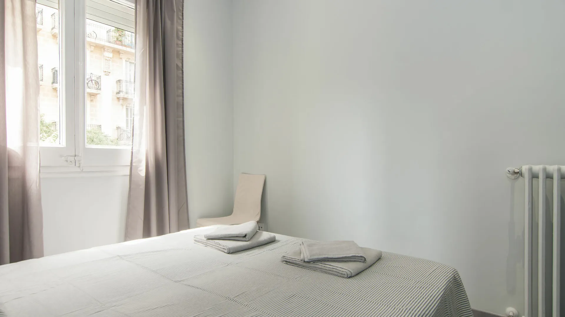 Go Bcn Apartments Rossello Barcelona